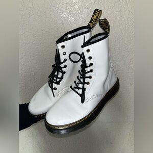 Dr. Martens White Zavala Combat Boots Lace Up Size US 9Men /